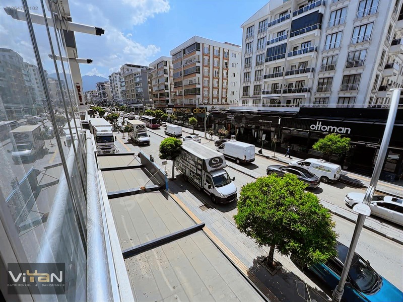 Van İki Nisanın En Gözde Lokasyonunda Satılık 3+1 Daire! — fotoğraf 2
