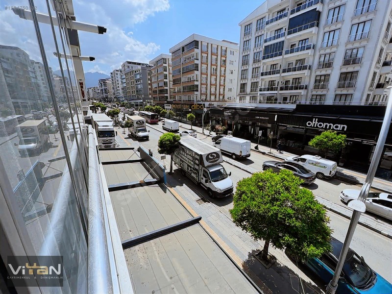 Van İki Nisanın En Gözde Lokasyonunda Satılık 3+1 Daire! — fotoğraf 4