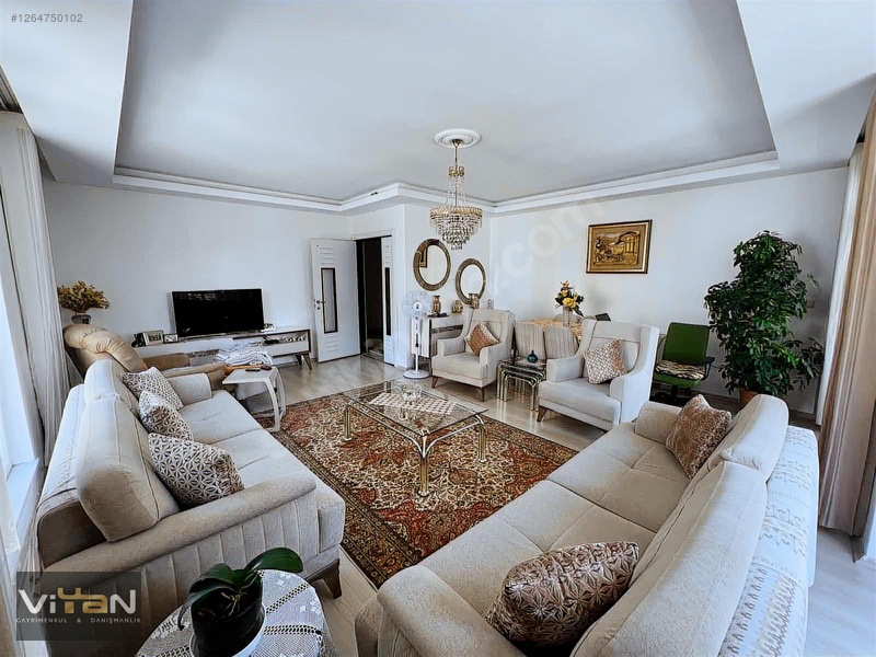Van İki Nisanın En Gözde Lokasyonunda Satılık 3+1 Daire! — fotoğraf 5