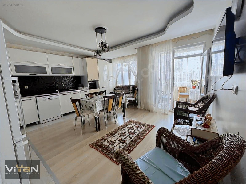 Van İki Nisanın En Gözde Lokasyonunda Satılık 3+1 Daire! — fotoğraf 11