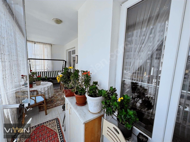 Van İki Nisanın En Gözde Lokasyonunda Satılık 3+1 Daire! — fotoğraf 14