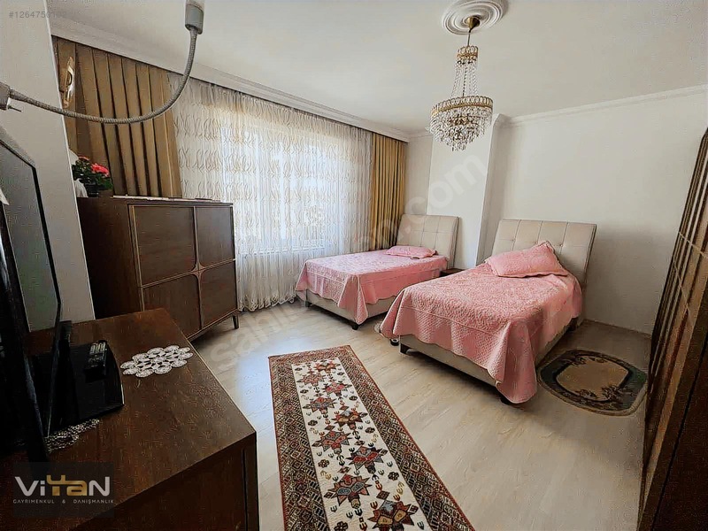 Van İki Nisanın En Gözde Lokasyonunda Satılık 3+1 Daire! — fotoğraf 22