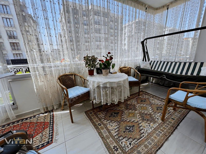 Van İki Nisanın En Gözde Lokasyonunda Satılık 3+1 Daire! — fotoğraf 24