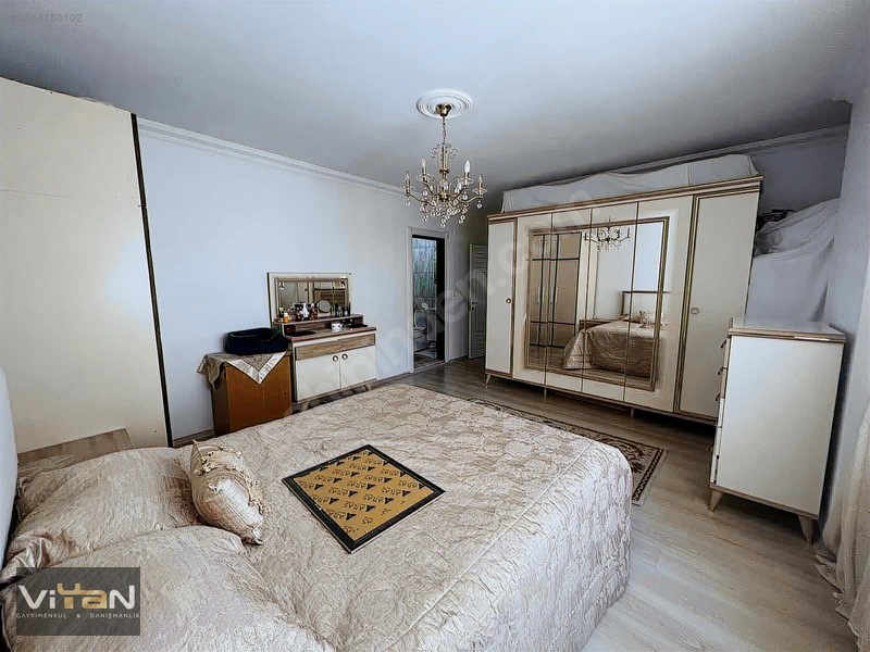 Van İki Nisanın En Gözde Lokasyonunda Satılık 3+1 Daire! — fotoğraf 27