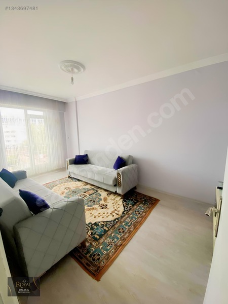 Yeni Mah İmparator Düğün Salonu Yakını Merkezde Kiralık 1+1 — fotoğraf 2