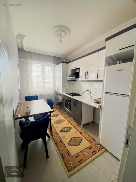 Yeni Mah İmparator Düğün Salonu Yakını Merkezde Kiralık 1+1 — fotoğraf 3