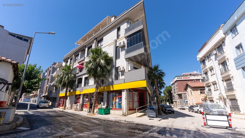 Seferihisar'da Kurumsal Kiracılı Satılık 345m² Dükkan — fotoğraf 2