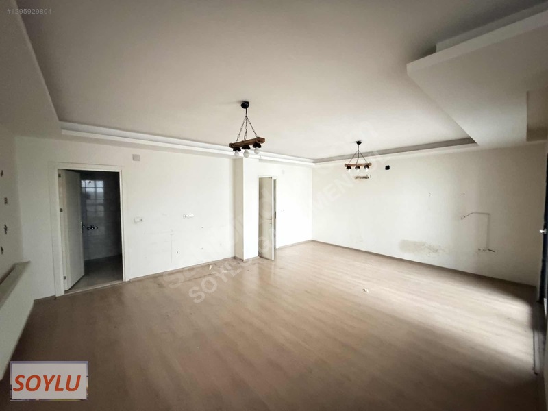 Soylu Emlaktan Çarşı Merkezde Tabela Değeri Yüksek Kiralık Ofis — fotoğraf 5