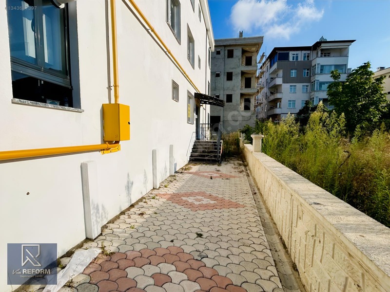 Çınaraltı Caami Yakını '' Cambalkon Takılı + Önü Park Eşyalı 1+1 — fotoğraf 18