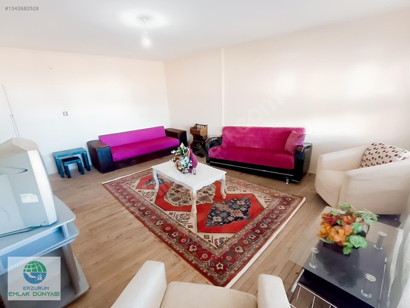 Emlak Dünyası Gym'de Üniversiteye Yakın Kiralık 3+1 Daire — fotoğraf 2