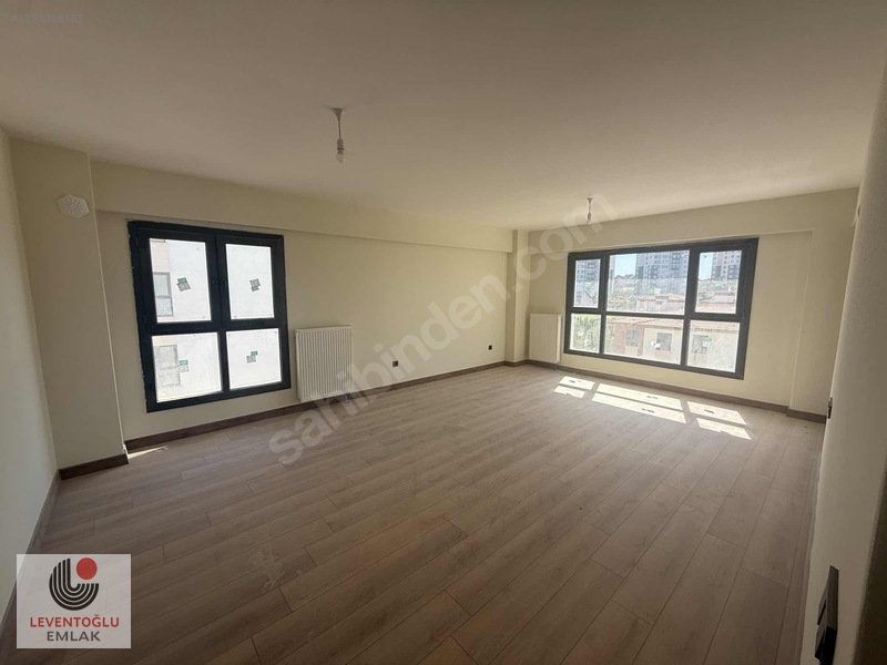 Göl, Golf Manzaralı Ataşehir İmar İskan Sıfır Kiralık 3+1 — fotoğraf 3