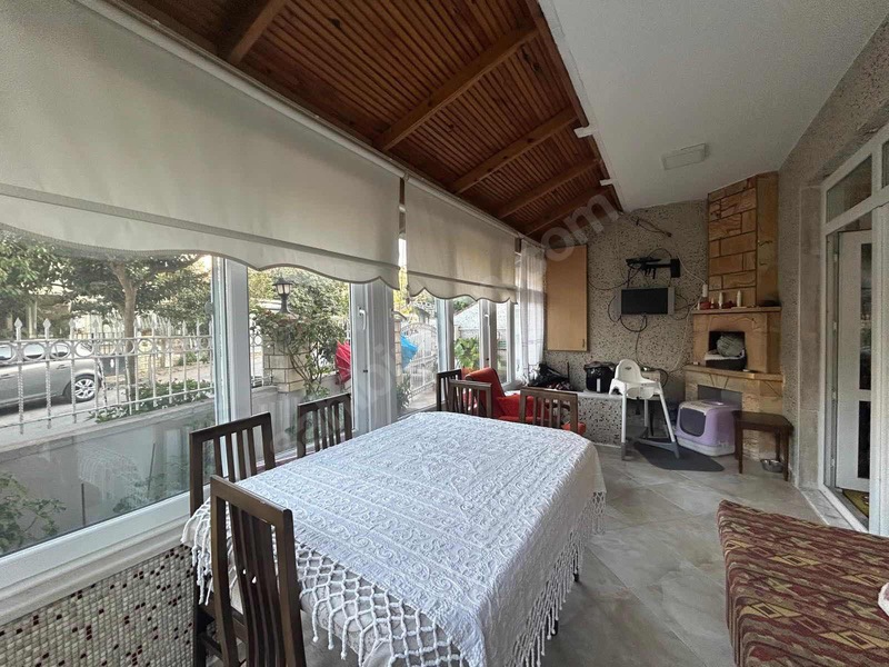 Kilyos'ta Orman Manzaralı, 3 Katlı, 5+2 Kiralık Villa