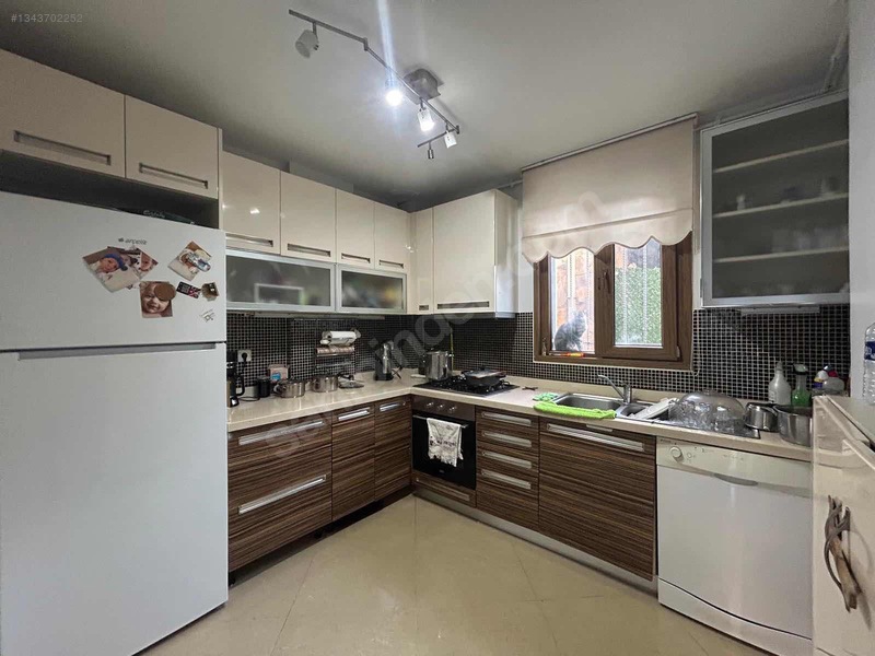 Kilyos'ta Orman Manzaralı, 3 Katlı, 5+2 Kiralık Villa — fotoğraf 4