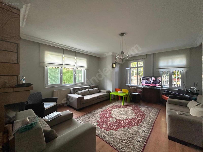 Kilyos'ta Orman Manzaralı, 3 Katlı, 5+2 Kiralık Villa — fotoğraf 5