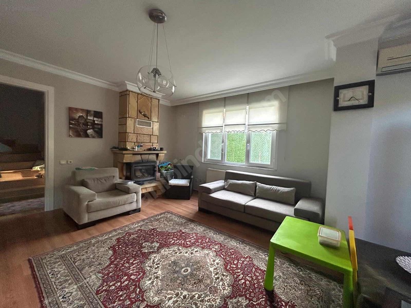 Kilyos'ta Orman Manzaralı, 3 Katlı, 5+2 Kiralık Villa — fotoğraf 6