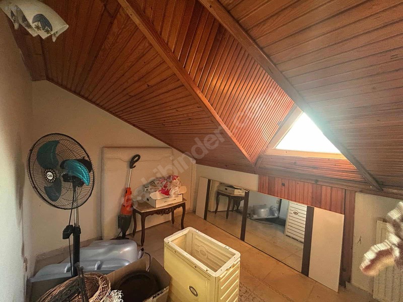 Kilyos'ta Orman Manzaralı, 3 Katlı, 5+2 Kiralık Villa — fotoğraf 20