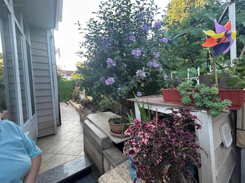 Kilyos'ta Orman Manzaralı, 3 Katlı, 5+2 Kiralık Villa — fotoğraf 29