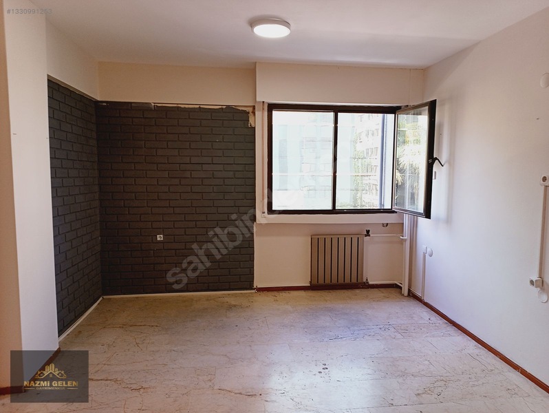 Ege Sağlık Hst. Acil Karşısı Muayehaneye Uygun Kiralık 1+1 Ofis — fotoğraf 5