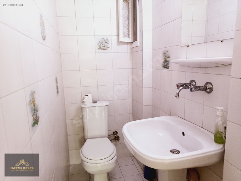 Ege Sağlık Hst. Acil Karşısı Muayehaneye Uygun Kiralık 1+1 Ofis — fotoğraf 9