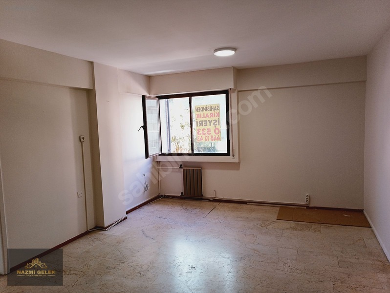 Ege Sağlık Hst. Acil Karşısı Muayehaneye Uygun Kiralık 1+1 Ofis — fotoğraf 11