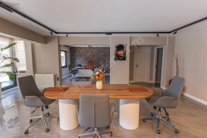 Kıbrıs Şehitleri'nde Satılık 140 M² Köşe Konumlu Ofis — fotoğraf 3