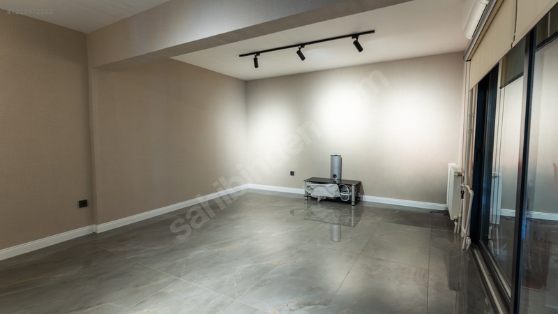 Kıbrıs Şehitleri'nde Satılık 140 M² Köşe Konumlu Ofis — fotoğraf 24