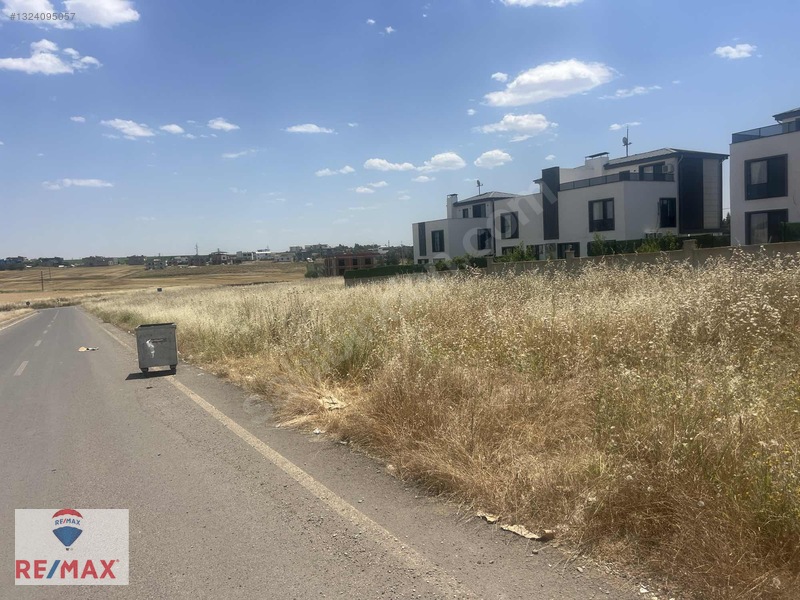 Sur Bağıvarda Şehir Merkezie Yakın Satılık İmarlı İfrazlı Arsa — fotoğraf 19