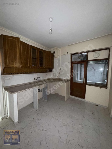 Uğur Mumcu Meydanında 2+1 D.gazlı Asansörlü Satılık Daire — fotoğraf 24
