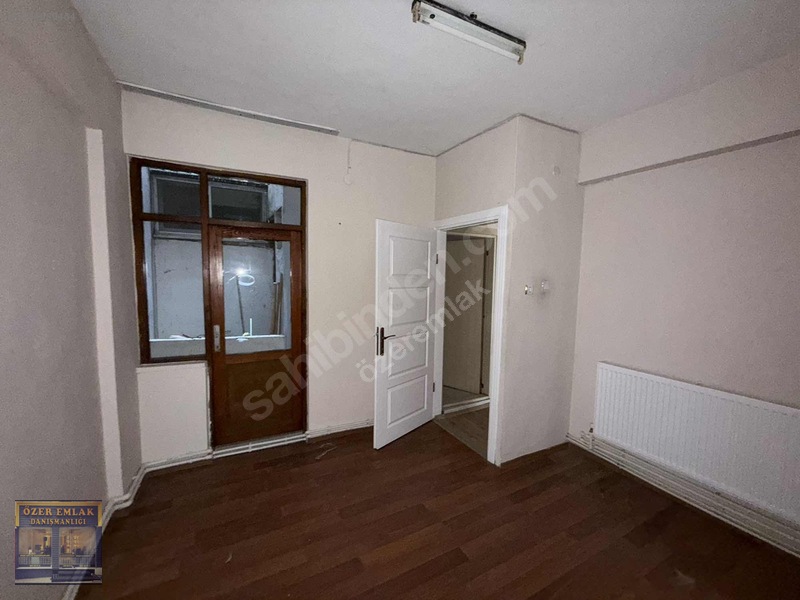 Uğur Mumcu Meydanında 2+1 D.gazlı Asansörlü Satılık Daire — fotoğraf 29