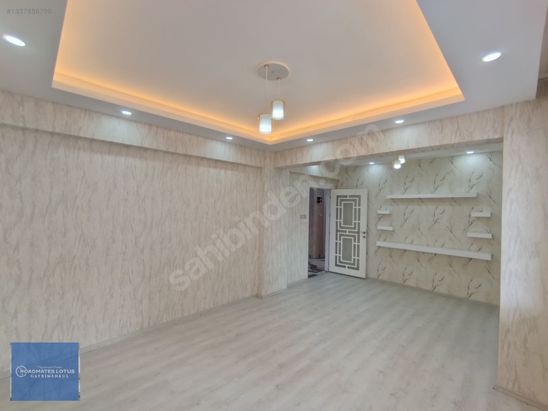 Beykent Birinci Etap Pazar Yerinin Yanında Satılık