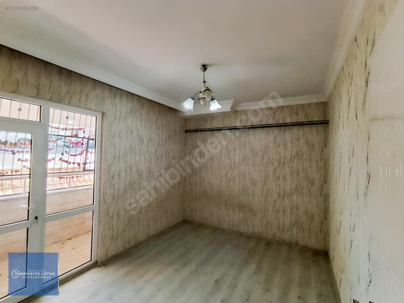 Beykent Birinci Etap Pazar Yerinin Yanında Satılık — fotoğraf 7