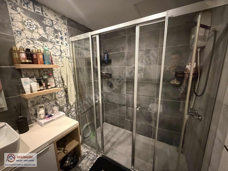 Merkezi Konumda Satılık Geniş 1+1 — fotoğraf 2
