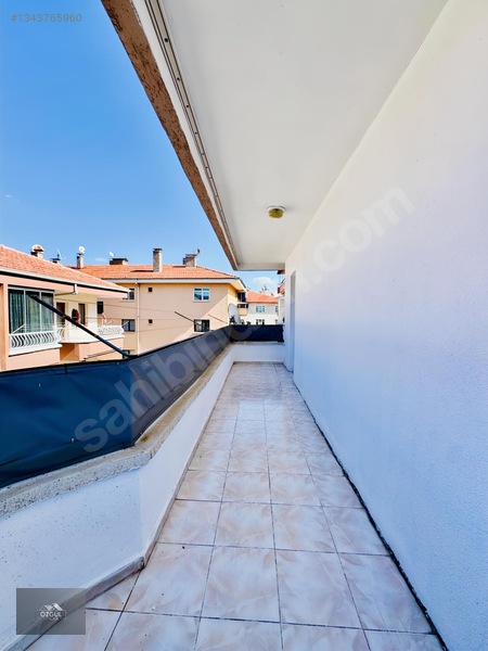 Özgül Emlak'tan Merkezde Ön Cephe Masrafsız Katta 3+1 Kiralık — fotoğraf 8