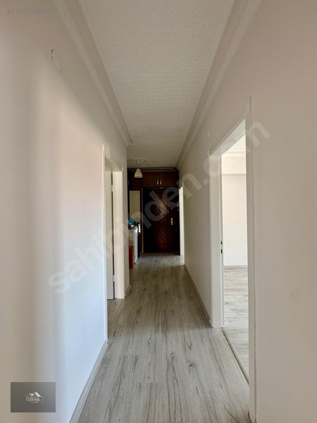 Özgül Emlak'tan Merkezde Ön Cephe Masrafsız Katta 3+1 Kiralık — fotoğraf 39