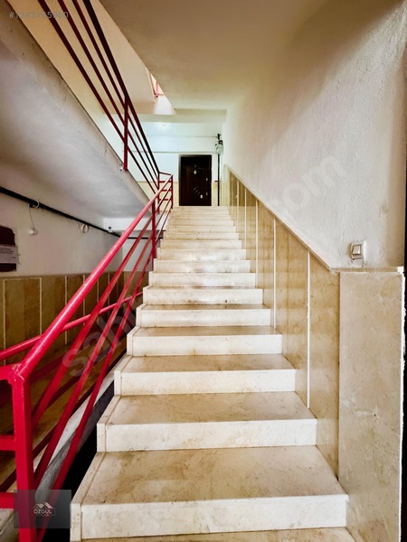 Özgül Emlak'tan Merkezde Ön Cephe Masrafsız Katta 3+1 Kiralık — fotoğraf 44
