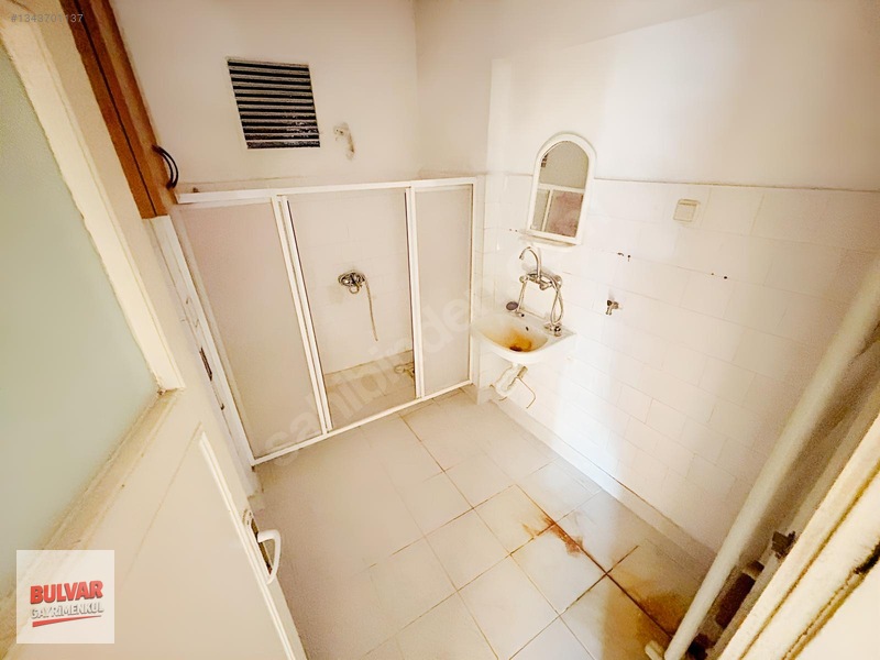 Bulvar'dan Merkezi Konum Masrafsız Kiralık 3+1 Daire — fotoğraf 21
