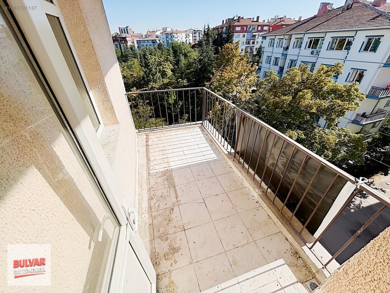 Bulvar'dan Merkezi Konum Masrafsız Kiralık 3+1 Daire — fotoğraf 23