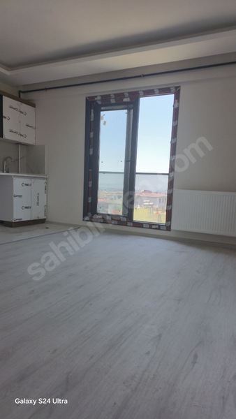 İzmir Menemen Uğur Mumcu Mahsi'nde Satılık 2+1 Açık Mutfak Daire — fotoğraf 2