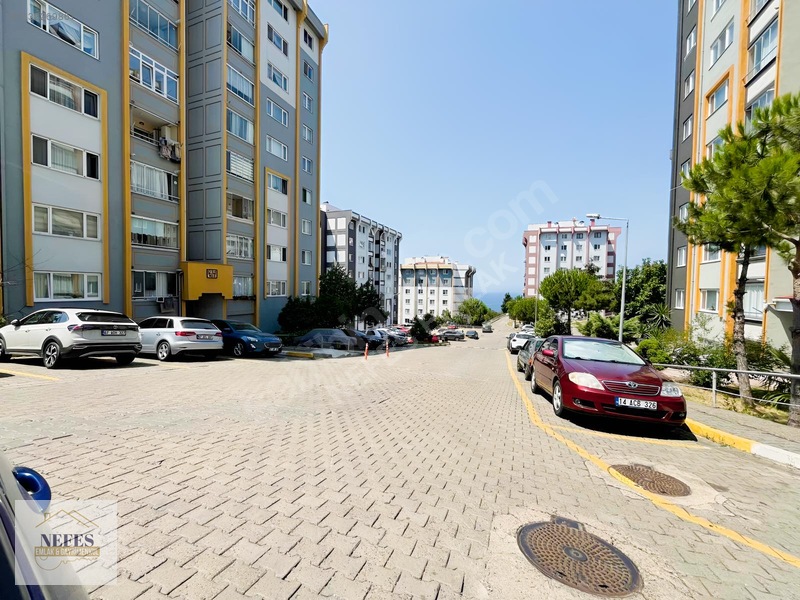 Nefes Emlak'tan Tokide Kiralık Geniş Masrafsız 3+1 Daire — fotoğraf 3