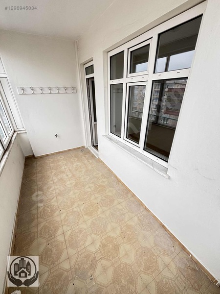 Akdere Emlak'tan Kültür Merkezi Karşısı Satılık 4+1 Geniş Daire — fotoğraf 4