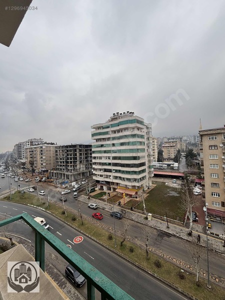 Akdere Emlak'tan Kültür Merkezi Karşısı Satılık 4+1 Geniş Daire — fotoğraf 9