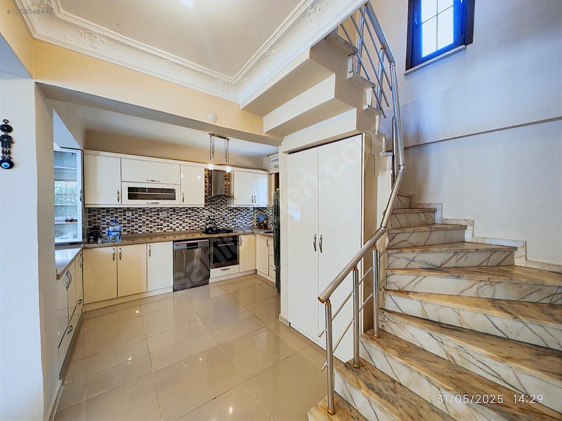 Geniş, Tam Müstakil, Denize Sıfır Sitede, 4+1 Satılık Villa — fotoğraf 8