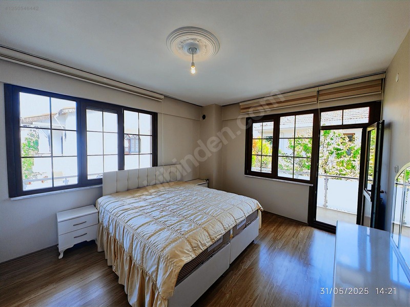 Geniş, Tam Müstakil, Denize Sıfır Sitede, 4+1 Satılık Villa — fotoğraf 12