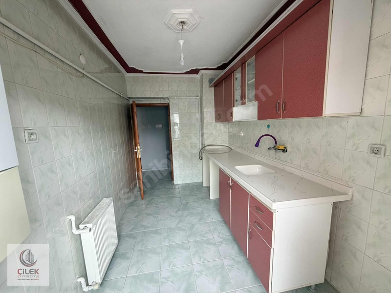 Emirler Merkezde Hızlı Tren Yakını Ara Katta 3+1 Daire Fırsatı — fotoğraf 6