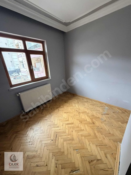 Emirler Merkezde Hızlı Tren Yakını Ara Katta 3+1 Daire Fırsatı — fotoğraf 16