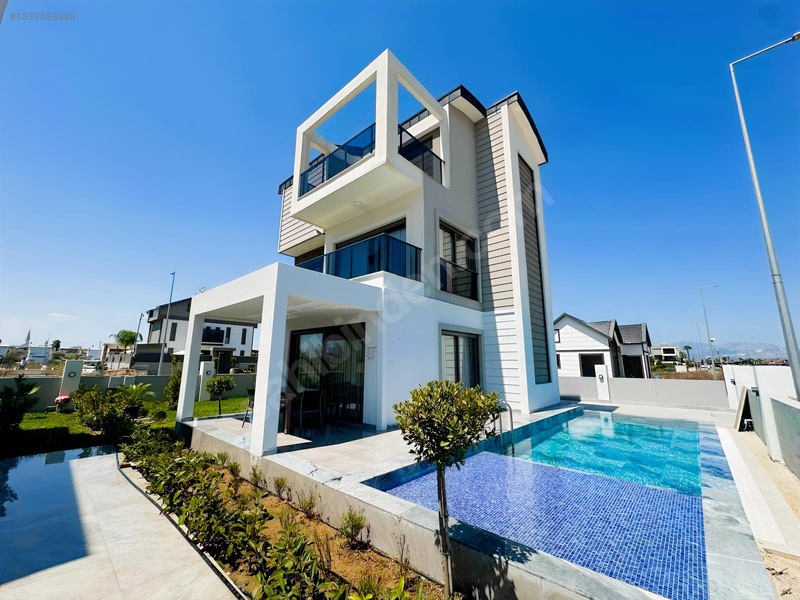 Kadriye'de Özel Havuzlu 3+1 Sıfır Lüx Yapı Kiralık Villa