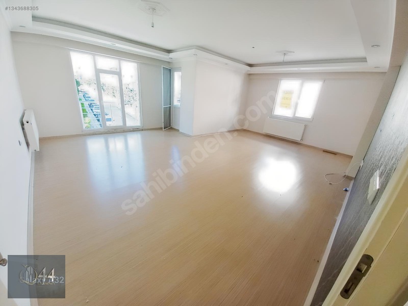 44 Emlak'tan Mimarsinanda Merkezikonumda 3+1 Kiralık Daire