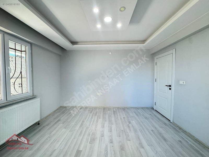 Merpa'dan / İstasyon Mah'de/ Oturuma Hazır/ Kombili/ 3+1 Daire. — fotoğraf 4