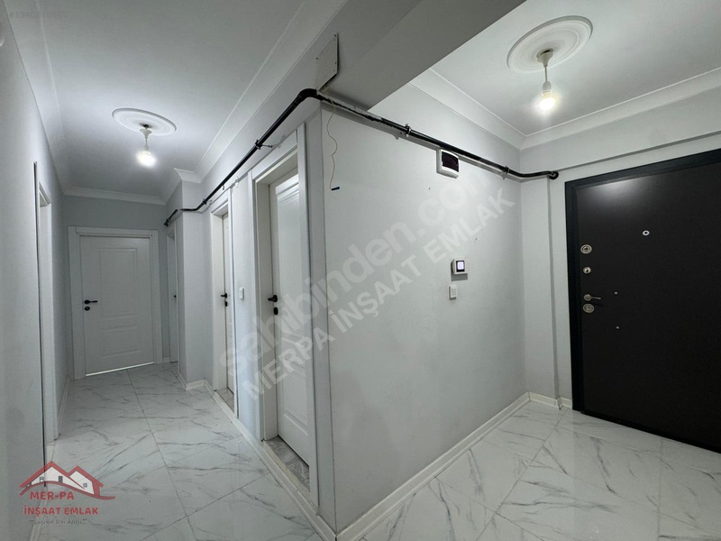 Merpa'dan / İstasyon Mah'de/ Oturuma Hazır/ Kombili/ 3+1 Daire. — fotoğraf 25