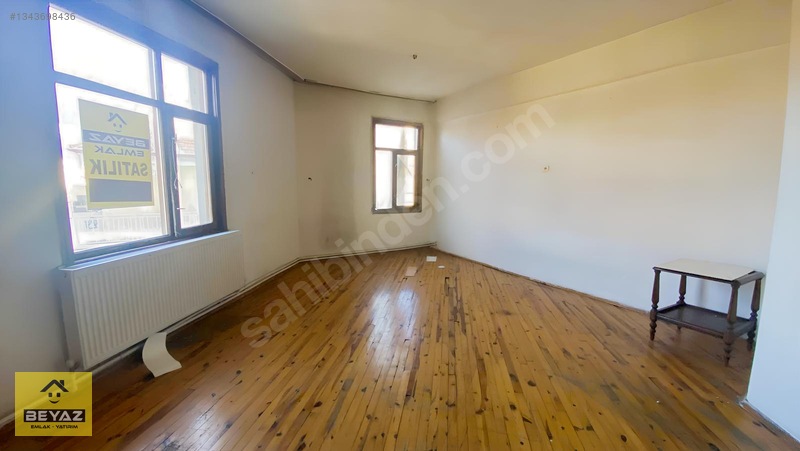 Çarşı Merkezi Konumda 3+1 Satılık Daire — fotoğraf 11